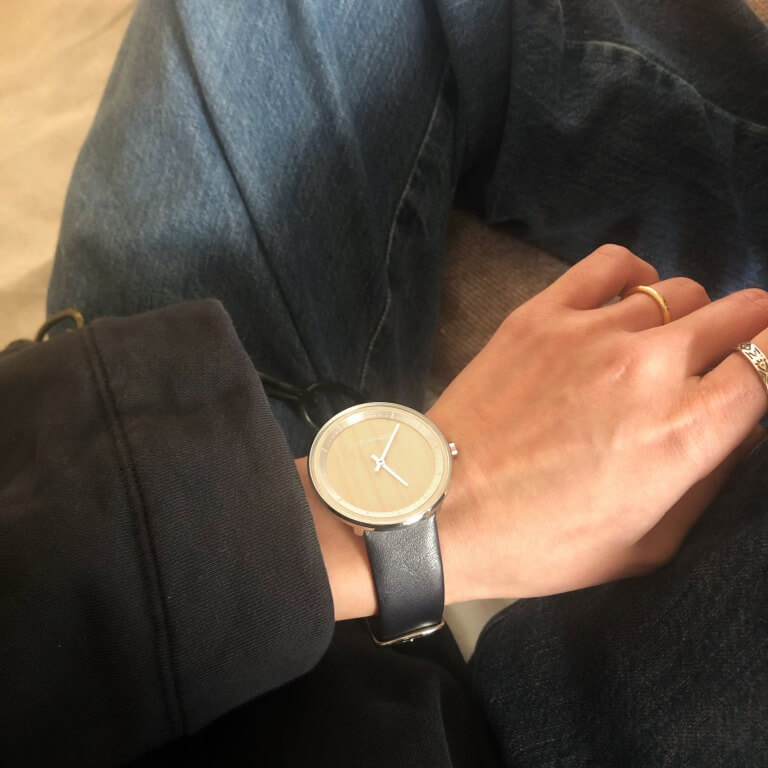 VEJRHØJ_The MAPLE_ミッドナイトブルー_コーディネート