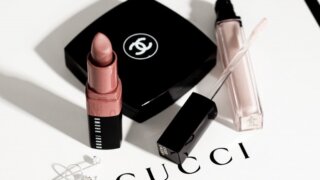 予算1万円で女性に贈る、贅沢なプレゼント43選（女友達・母・彼女）_アイキャッチ